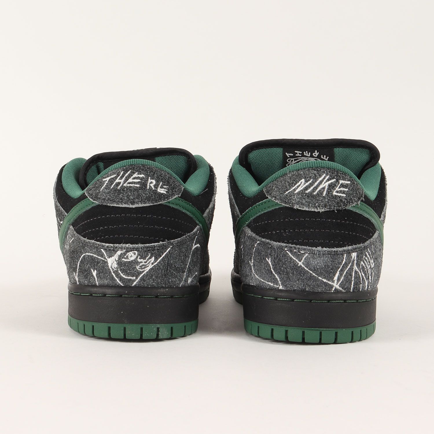 新品 NIKE ナイキ サイズ:28.5cm THERE SKATEBOARDS SB DUNK LOW QS