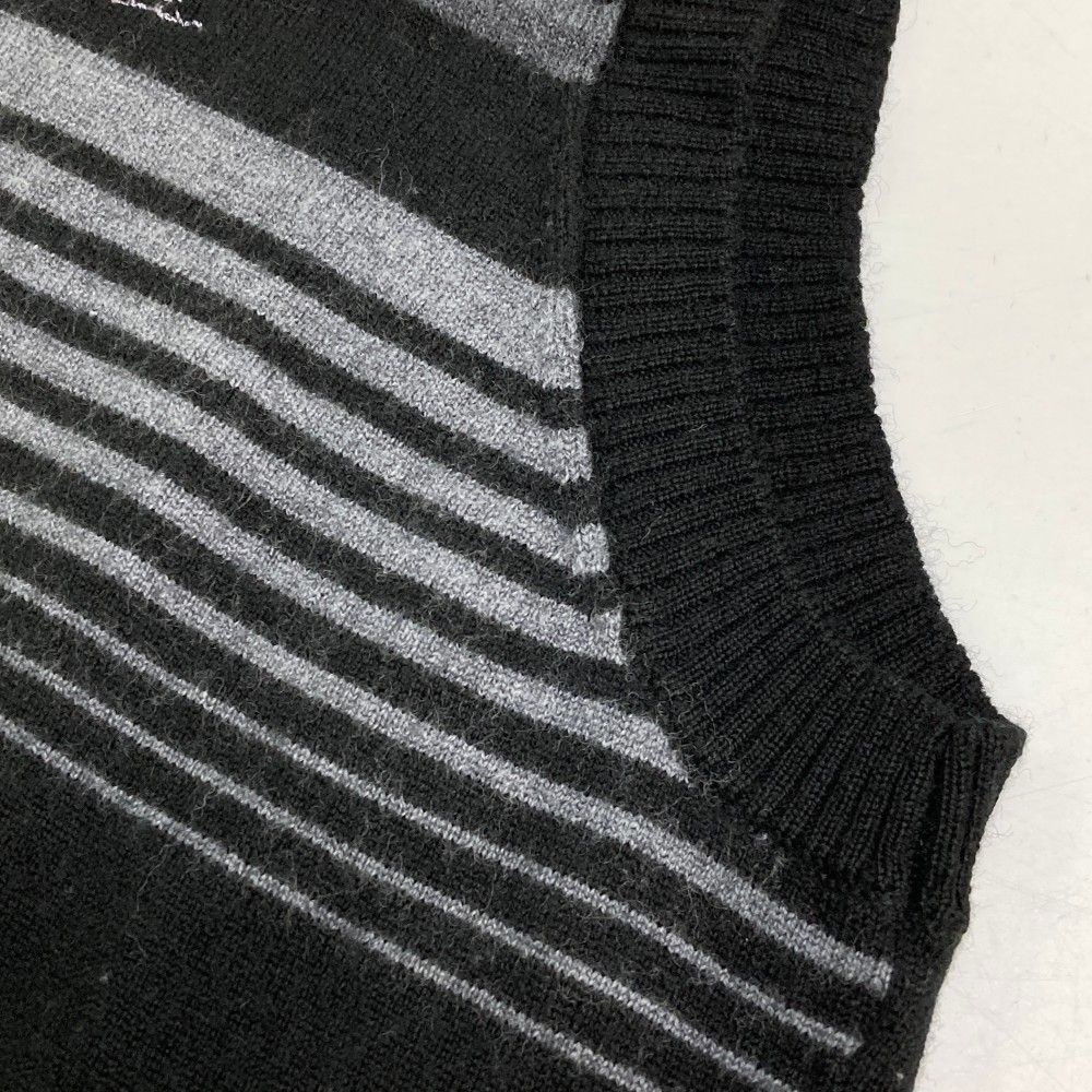 サイズ：XL TRAVIS MATHEW トラビスマシュー  ウール Vネックニットベスト  ブラック系 [240101475651] ゴルフウェア メンズ ストスト TRAVISMATHEW TRAVIS MATHEW トラビスマシュー ウール Vネック