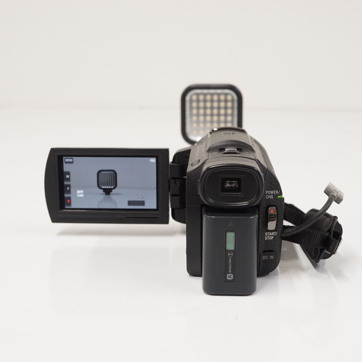 【ゲリラSALE】SONY ソニー　4Kビデオカメラ FDR-AXP35 SONY FDR-AXP35 4K Video Camera Handycam 10x Optical Black