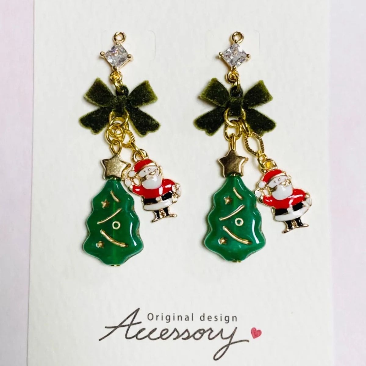 チェコビーズXmasツリー＆サンタさんピアス