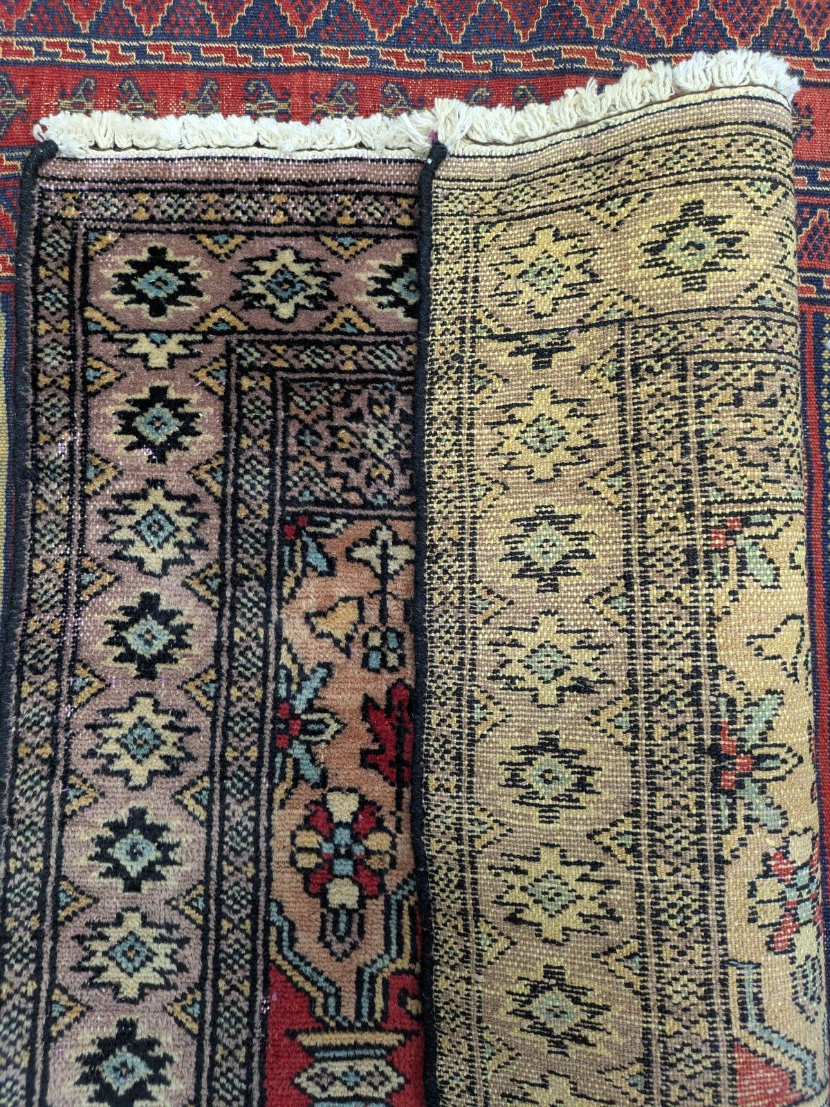 ヴィンテージトライバルラグ ヴィンテージラグ パキスタン絨毯 トライバルラグ ハンドメイド 手織り