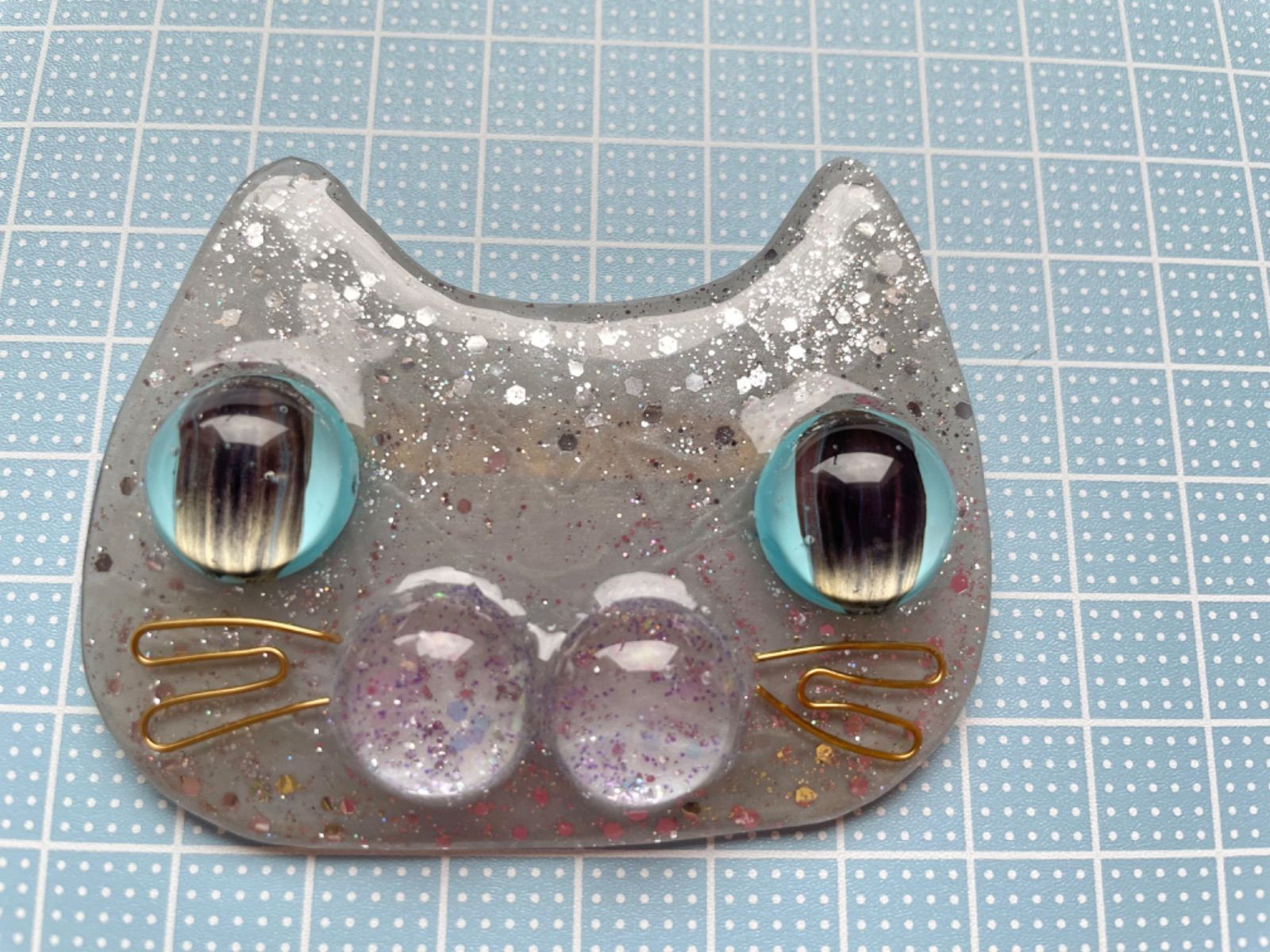 No.2  猫のブローチ・レジン・スカーフピン