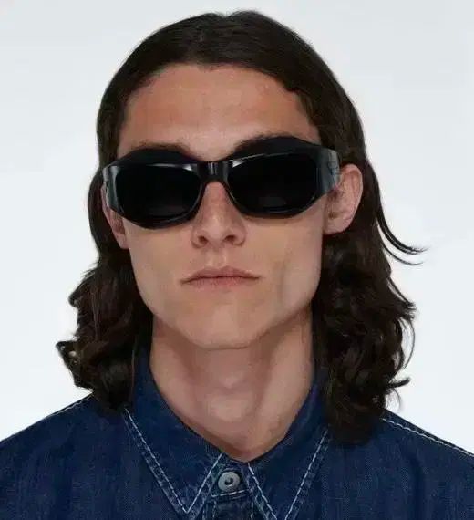 BOTTEGA VENETA ボッテガヴェネタ ラップアラウンド サングラス