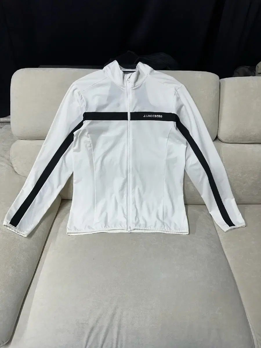 J.LINDEBERG(J.リンドバーグ) ゴルフ メンズ ジップアップ 95 J