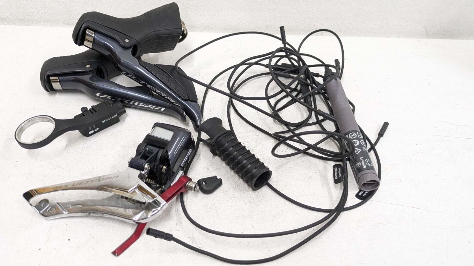 SHIMANO - 美品　SHIMANO ST-R8050  Di2 ジャンクション B SHIMANO - 美品 SHIMANO ST-R8050 Di2 ジャンクション Bの通販