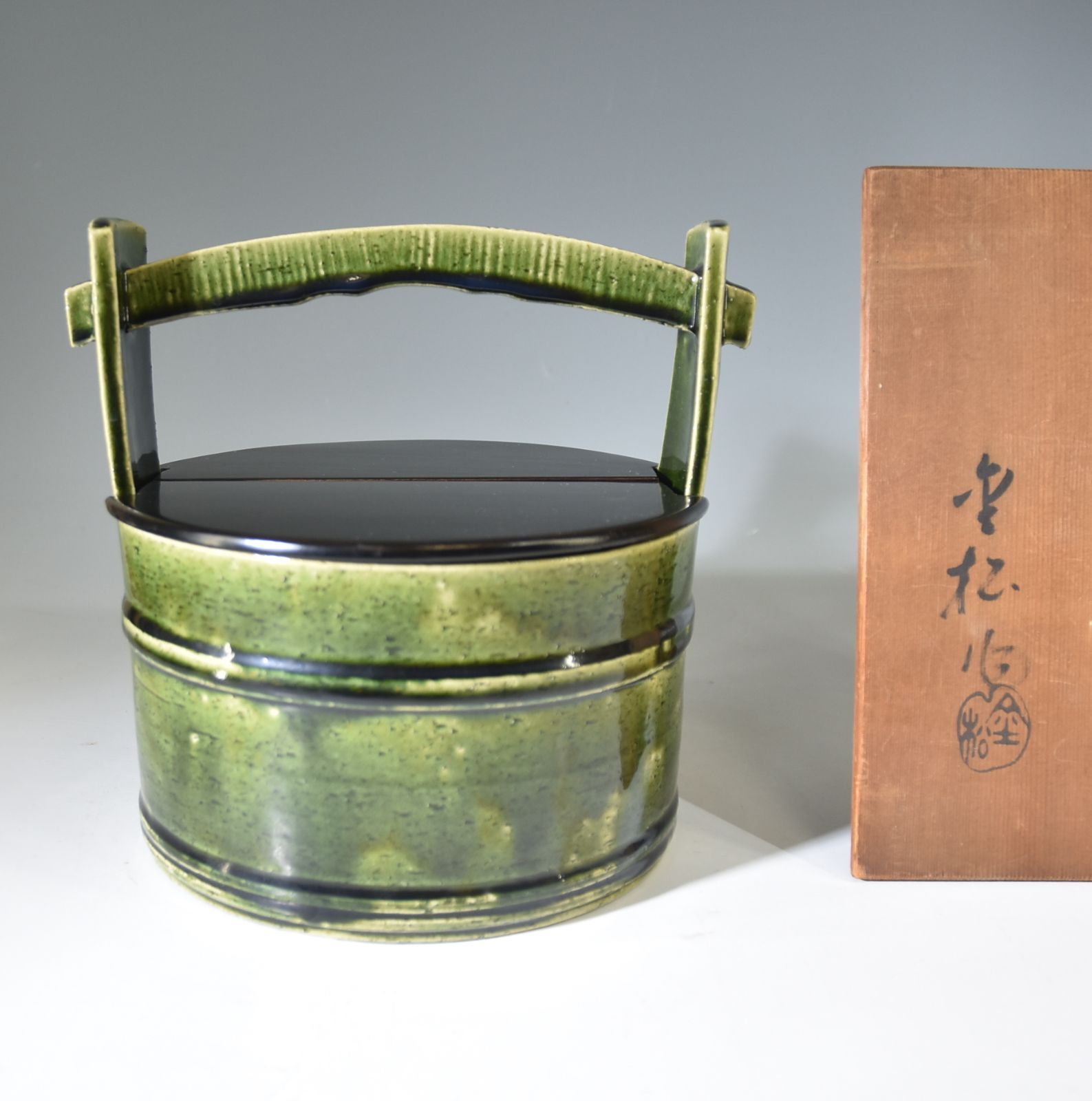 古い蓋物・陶器・陶芸・茶道具・水差し 古い茶道具 水差し 古い蓋物