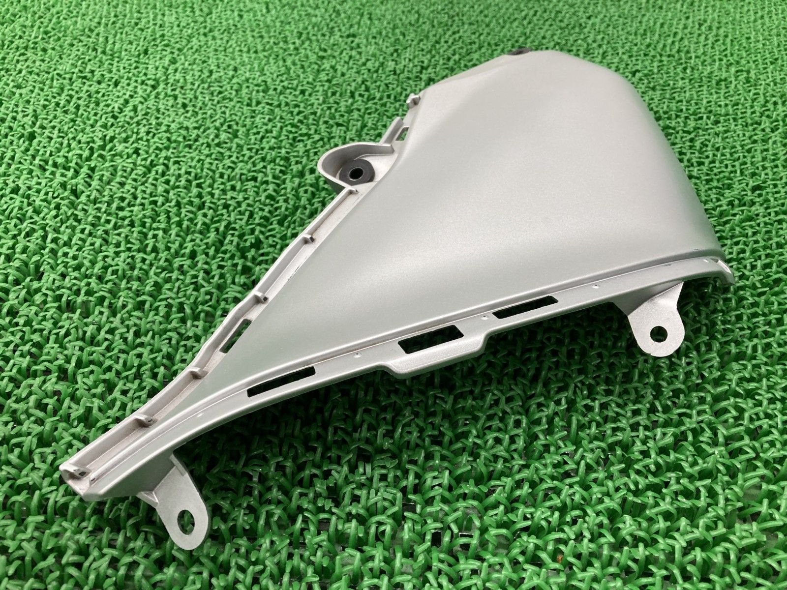 MT-25 MT-03 タンクカバー 右 銀 B04 ヤマハ 純正 バイク 部品 RG10J