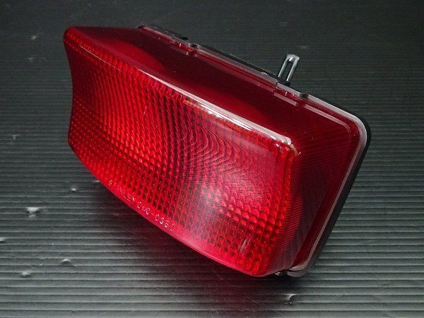 パーツ cb400sf 210406】CB400SF Vtec1(NC39-1020)□ キャブレター キャブ