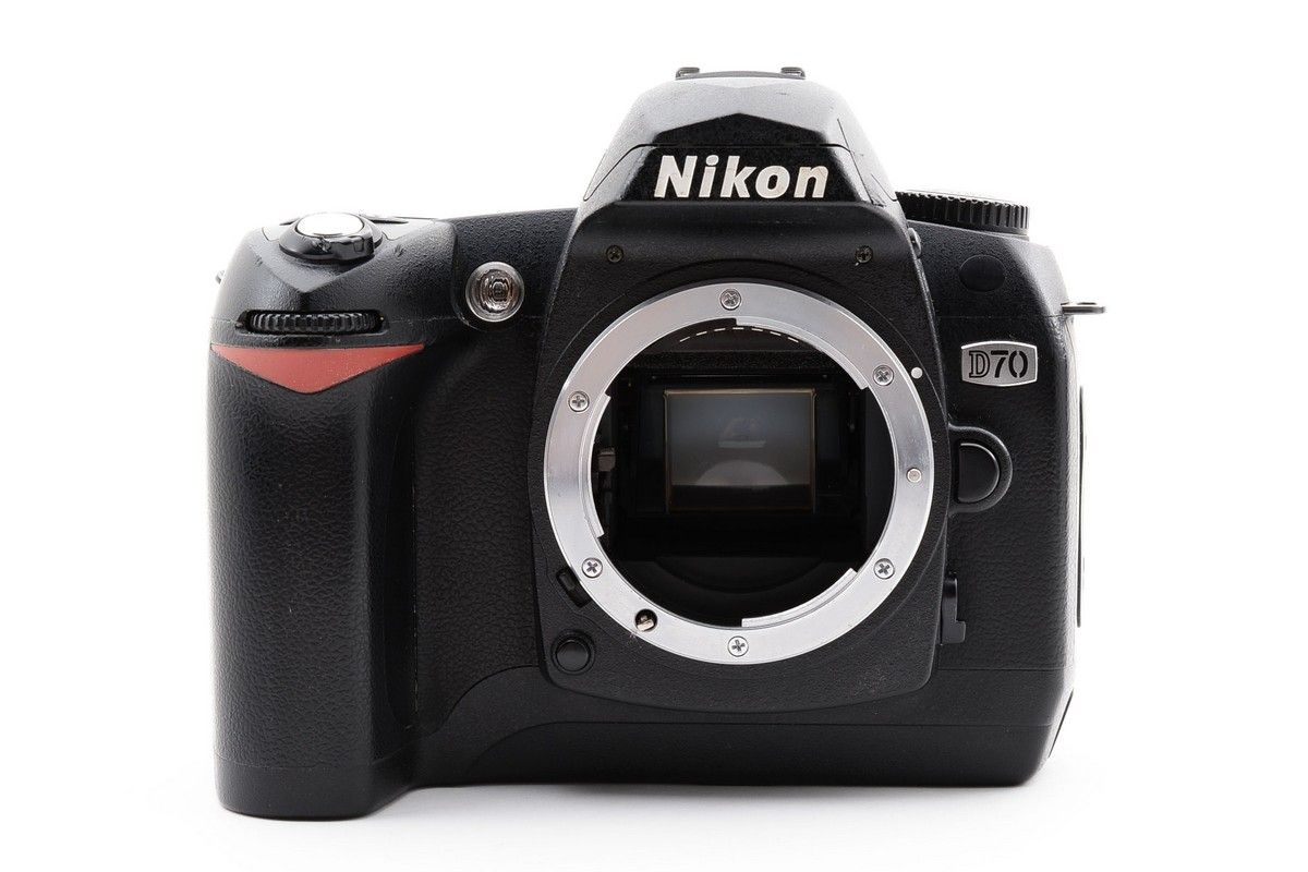 【ジャンク品】Nikon D70 一眼レフカメラ レンズ付き ☆ ジャンク ☆ NIKON ☆ ニコン D 70 ☆ レンズ 付き ☆