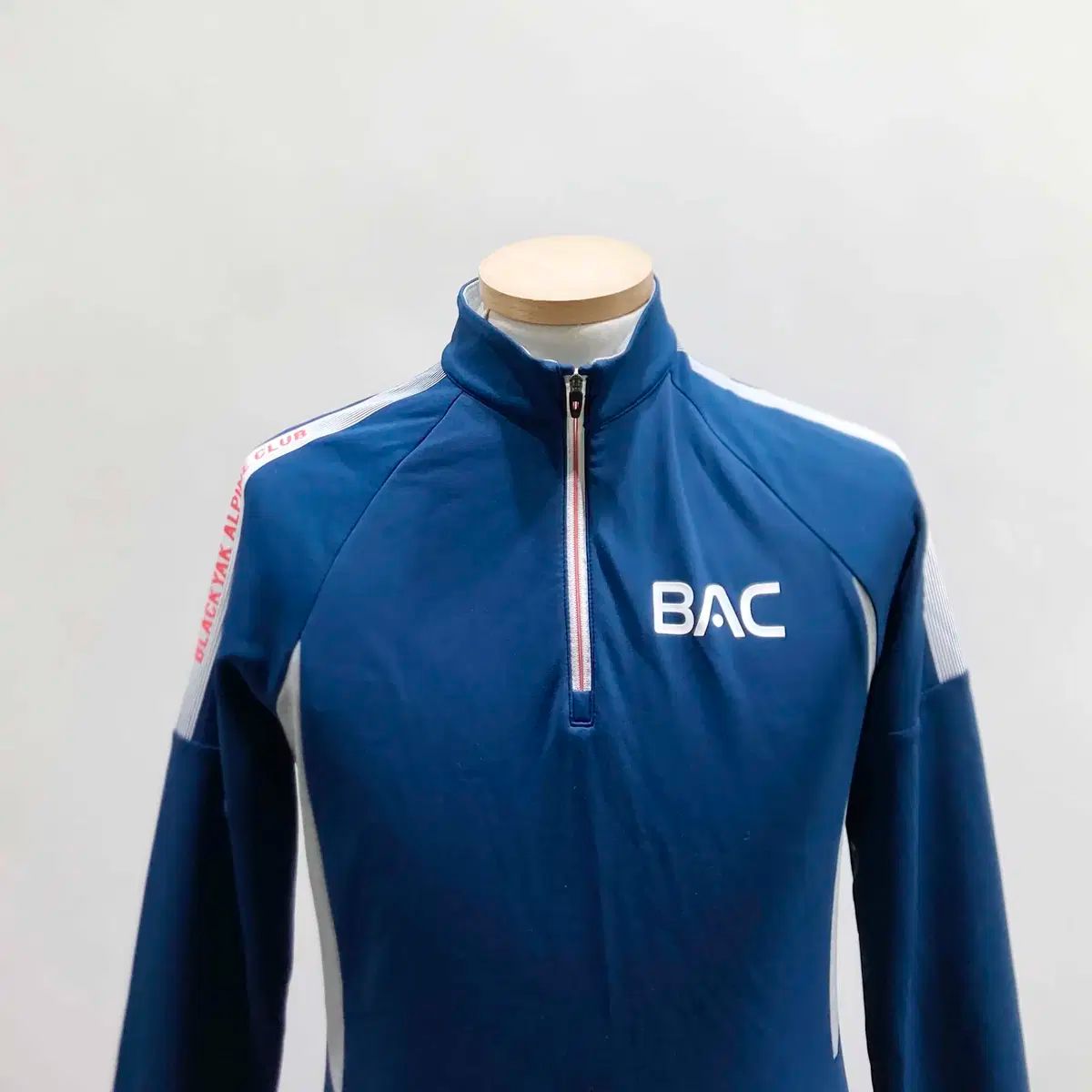 BLACK YAK(ブラックヤク) 2020 女性用ハイキング T シャツ 90 ジンの感覚