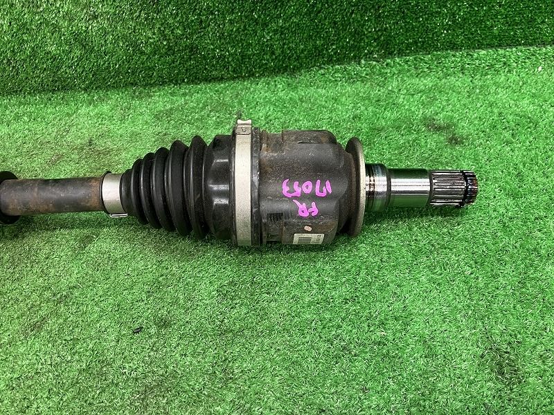 ヤリス MXPH15 右フロントドライブシャフト ハイブリッドG 4WD 43410-K0090 3T3
