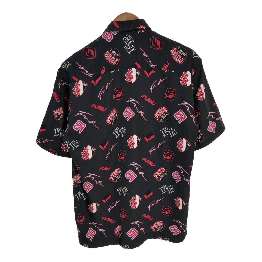 FUBU - FUBU フブ 半袖シャツ 総柄 ブラック(レディース XL)中古 古着 T5824 FUBU フブ 半袖シャツ 総柄 ブラック(レディース XL)中古 古着