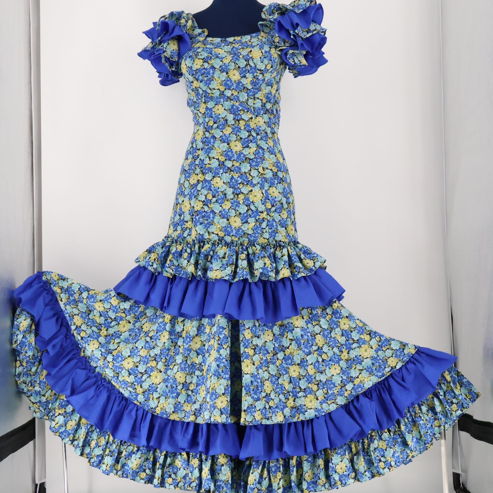 【美品 フラメンコ衣装】ブルー アトリエ貴美恵 ワンピース ドレス 水色 水玉 美品 フラメンコ衣装】ブルー アトリエ貴美恵 ワンピース ドレス