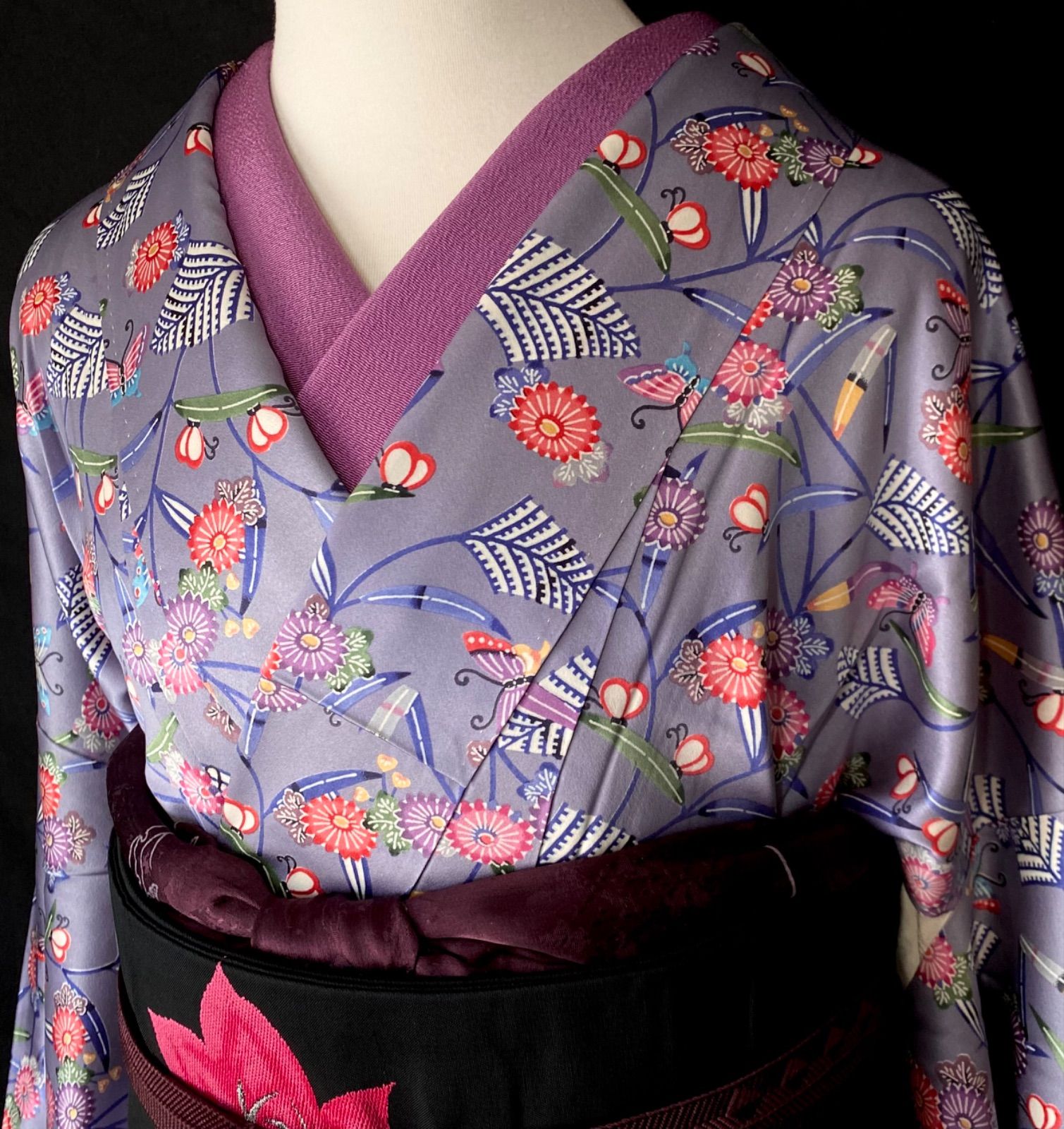 花に蝶?の小紋〉SALE L 紫味のグレー 洋服感覚の着物 普段着着物 