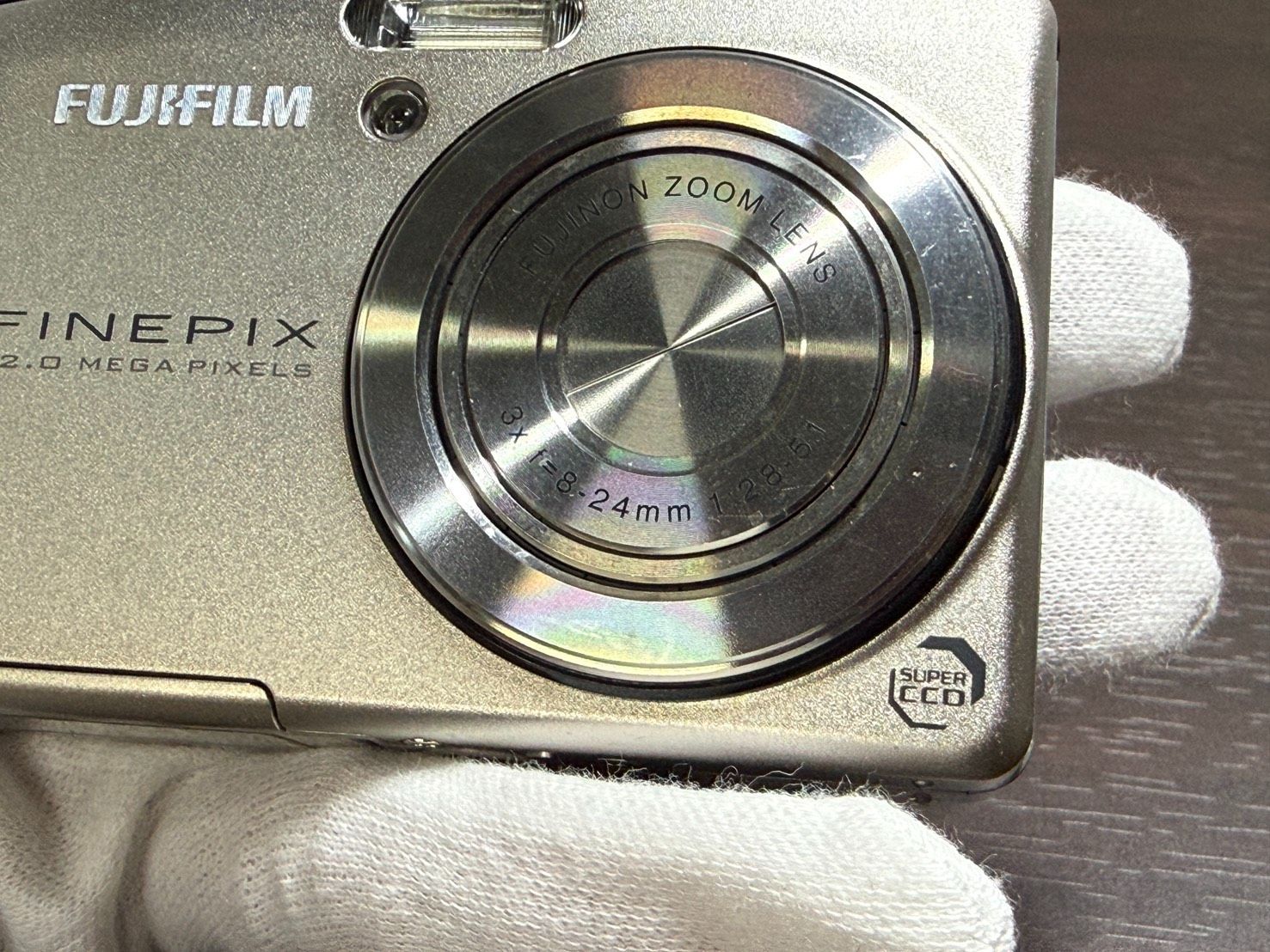 動作未確認　富士フィルム　FINEPIX　F50fd　コンパクト　デジタルカメラ Yahoo!オークション - ジャンク FUJIFILM FinePix F50fd