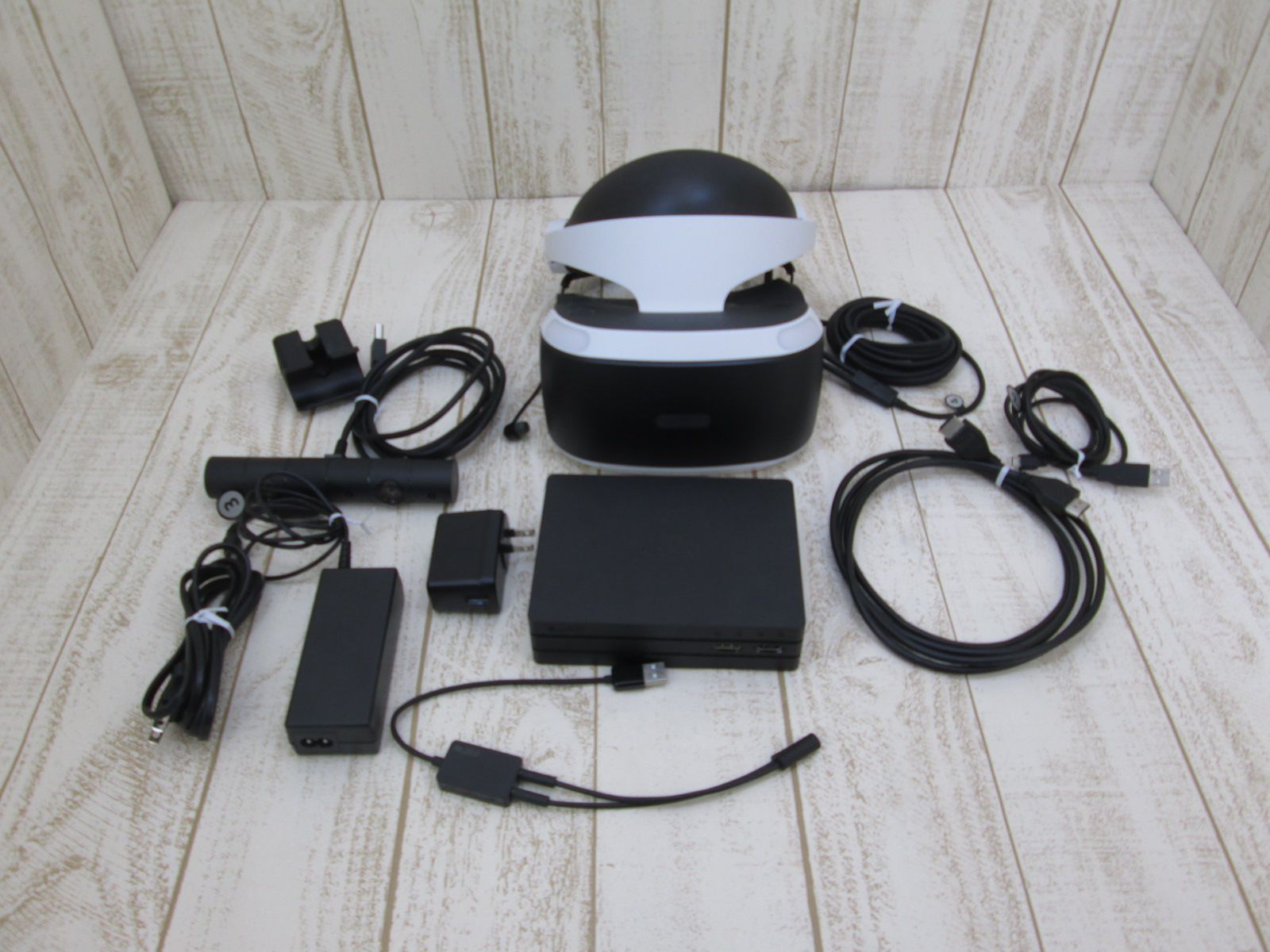 058 PlayStation VR CUHZVR2 中古 通電確認済み 現状渡し 汚れあり プレイステーションVR ノッカーランド