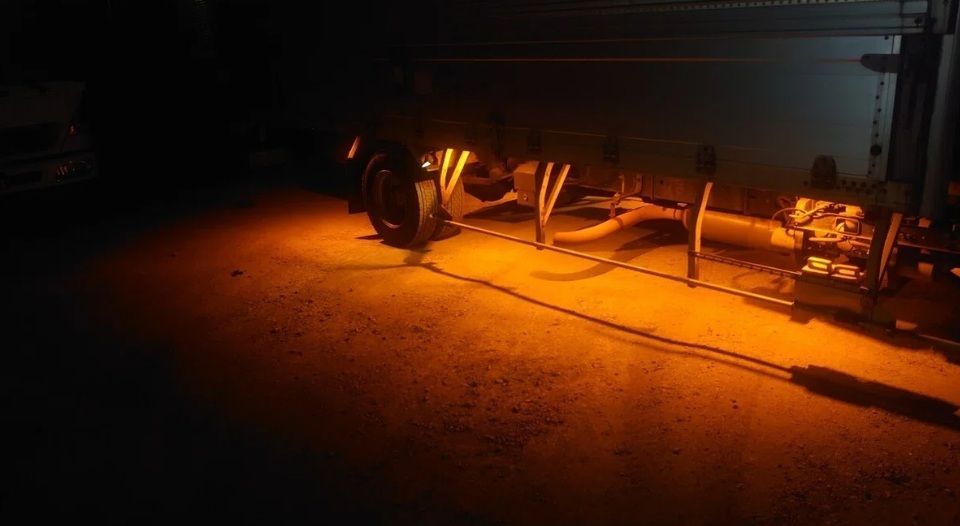 ダウンライト イエロー