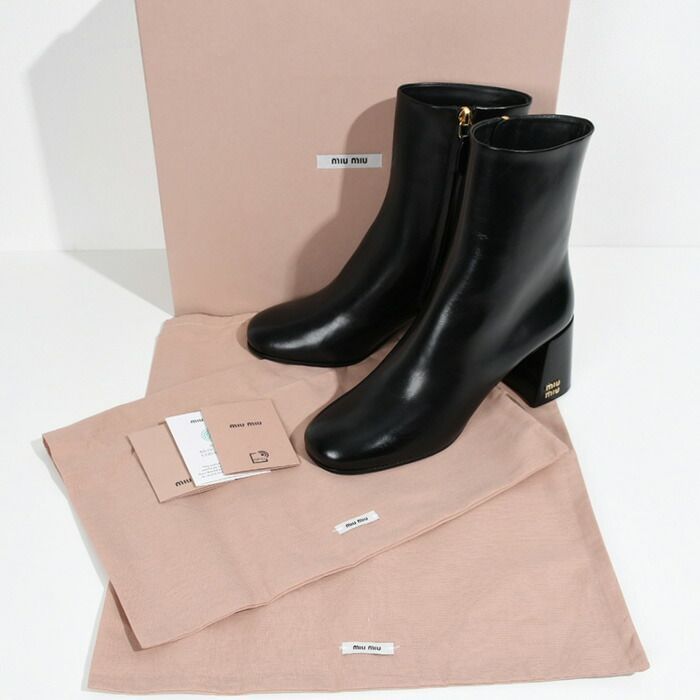 【MiuMiu】スクエアトゥ アンクルブーツ☆SALE中 MIU MIU - ミュウミュウ レースアップ ブーツ レザー レディース