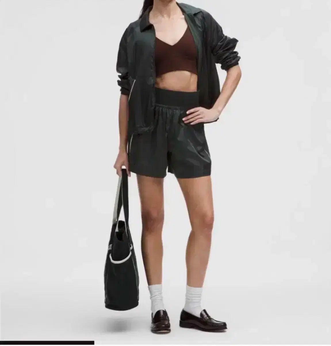 lululemon ルルレモン Stretch Satin ナイロン ショートパンツ