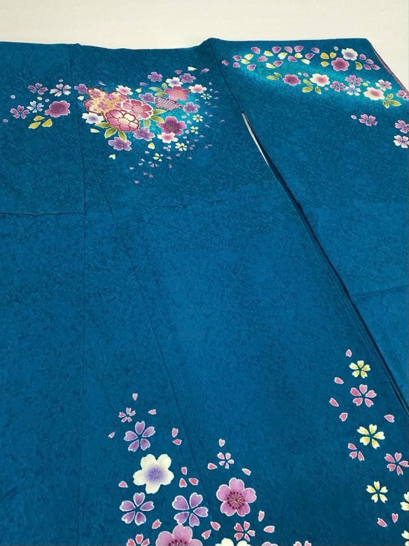 振袖のみ　紋意匠　身丈163㎝ 無地振袖 紋意匠 シンプル ネイビー系 向鶴 身丈161cm 撥水加工済み 無地