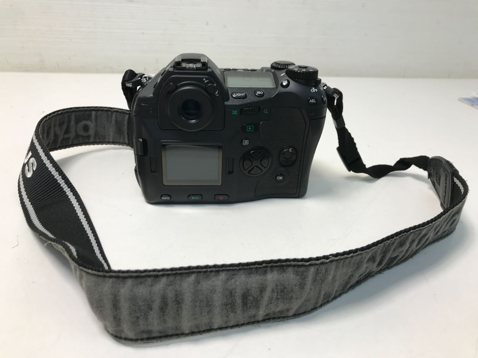 38 OLYMPUS