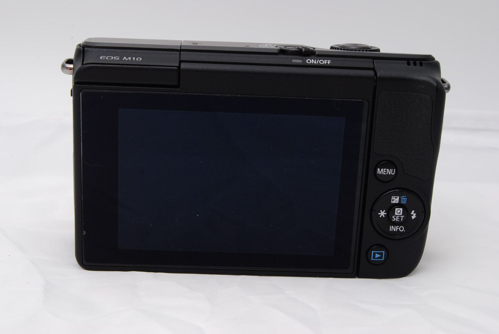 新品級 ☆ Canon EOS M10 ダブルレンズキット(ブラック) ミラーレス  