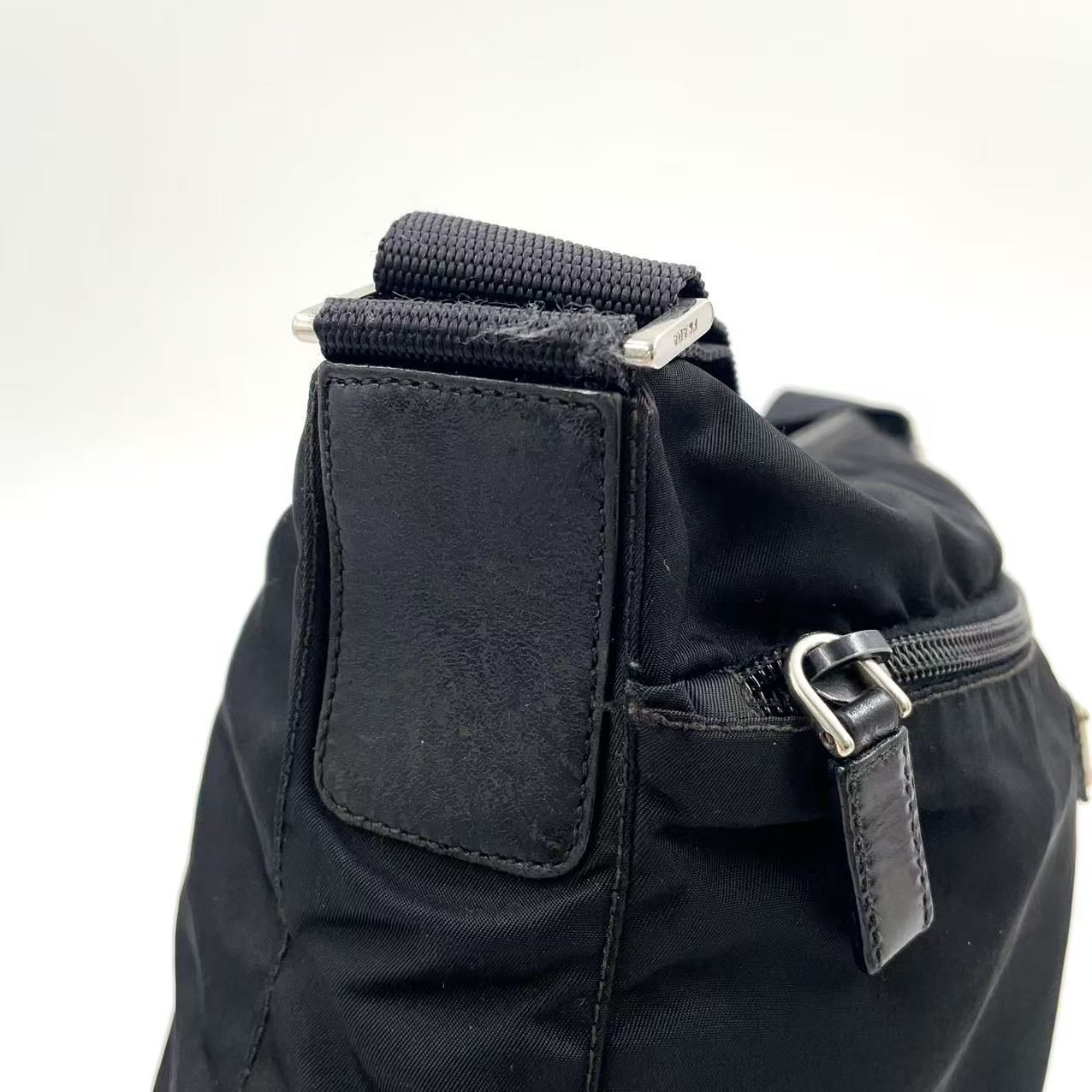 PRADA カメラバッグ 三角ロゴ レザー×ナイロン ブラック