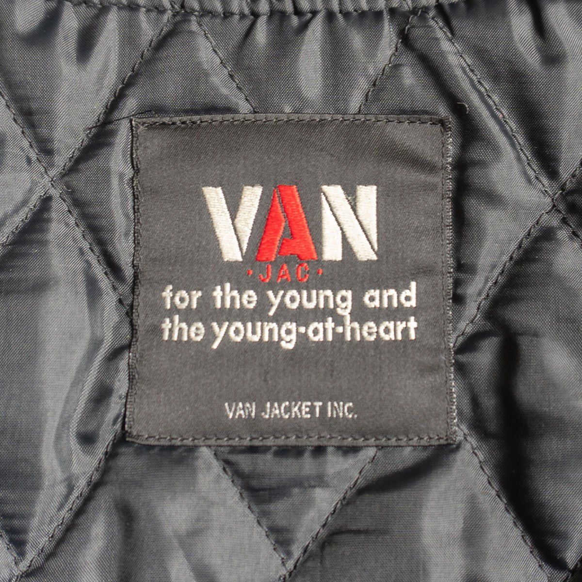 VAN スタジャン ウール・レザー VAN スタジャン ウール・レザー