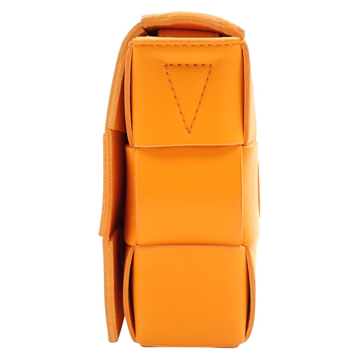 BOTTEGAVENETA(ボッテガ・ヴェネタ) イントレチャート カセット