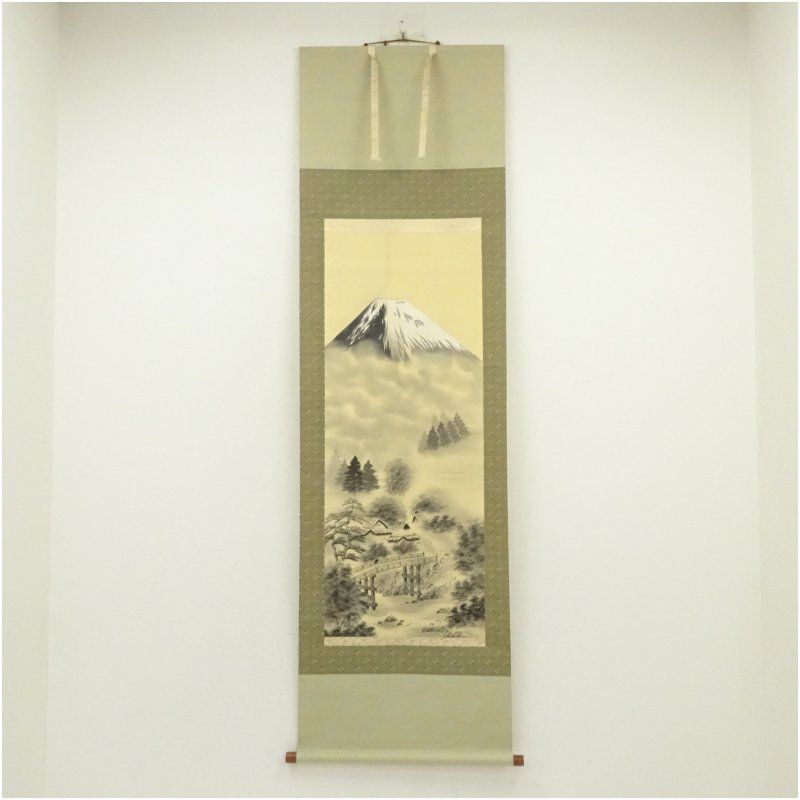 坪井光司筆 富士山水図 肉筆絹本掛軸(共箱) 掛け軸 床の間 書 坪井光司筆 富士山水図 肉筆絹本掛軸(共箱) 掛け軸 床の間 書