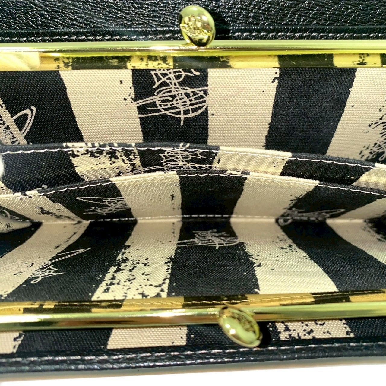 Vivienne Westwood】ロゴ がま口 長財布 レザー ブラック/黒 ロング 