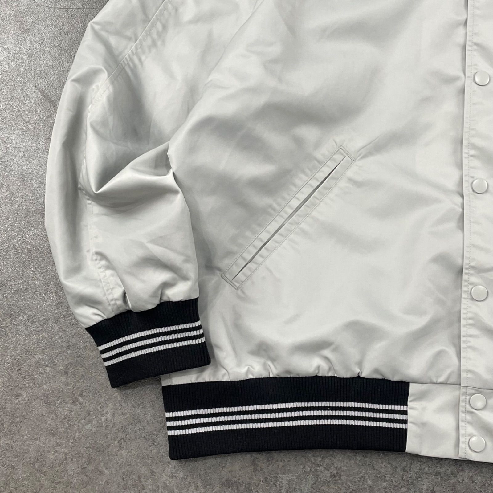 ボンバージャケット