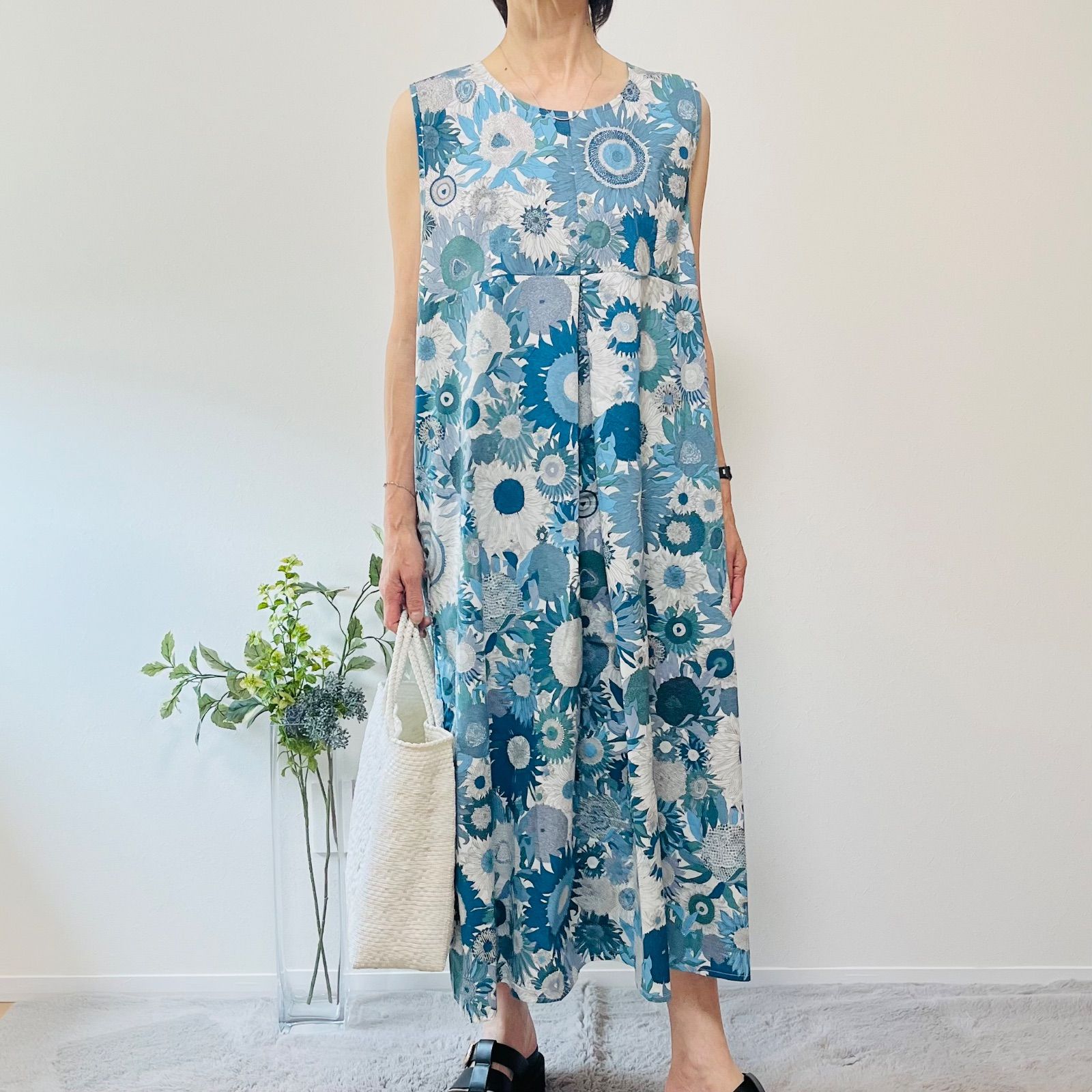 New】リバティ柄ひまわりタックワンピース / リゾートワンピ 花
