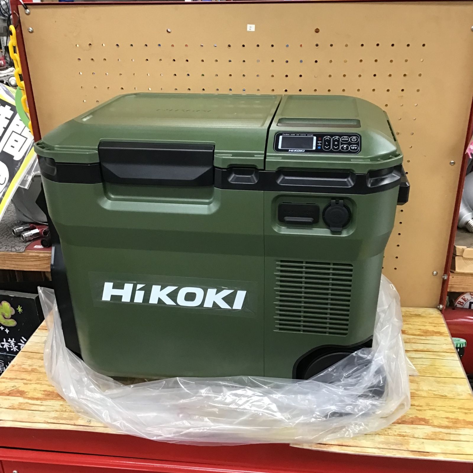 HiKOKI 18V-14.4V コードレス冷温庫大容量サイズ25L フォレスト