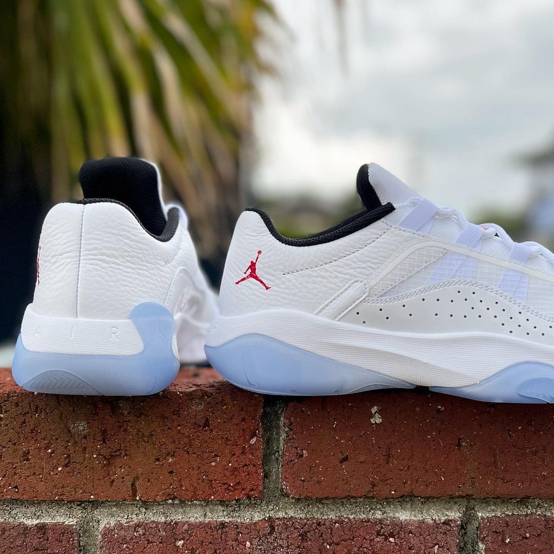 AIR JORDAN 11 CMFT LOW 'WHITE VARSITY RED' エア ジョーダン