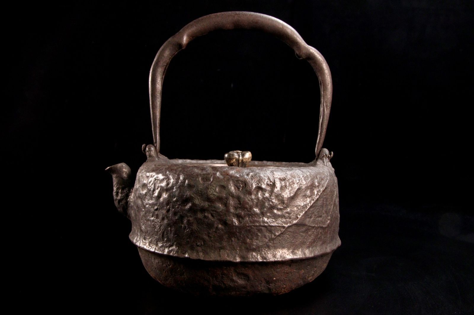 鉄瓶　龍文堂　贈答品 Yahoo!オークション - 【夢たま】鉄瓶のウブ品 龍文堂名人 花押