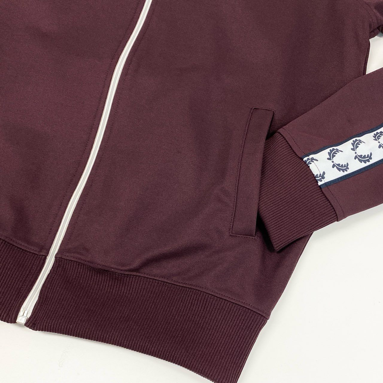 68g24 FRED PERRY フレッドペリー サイドライン トラック