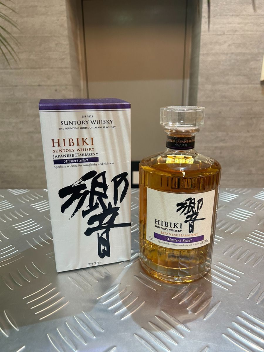 ★新品未開封★ サントリー　響　マスターズセレクト700ml 意匠ボトル Amazon.co.jp: サントリー響 マスターズセレクト 意匠ボトル 700ml 43