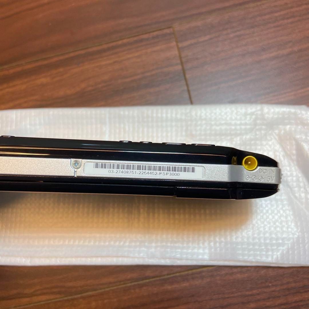 ピアノブラック