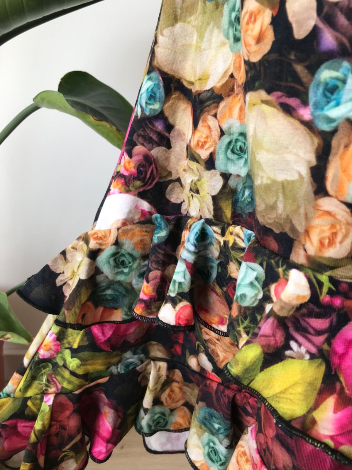 フラメンコ ショート丈 練習ファルダ ドラマチック花柄 2段ボランテ フラメンコ ショート丈 練習ファルダ ドラマチック花柄 2段