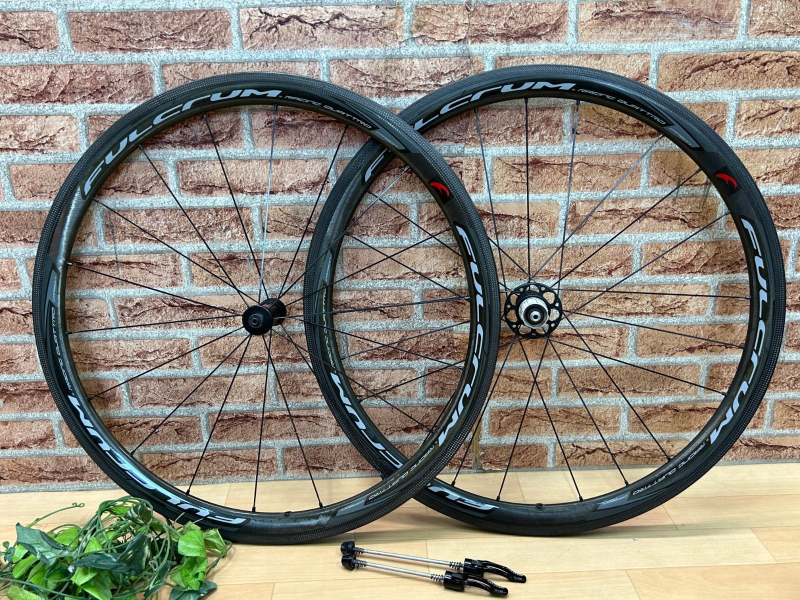 大特価sale!! 極上!! FULCRUM RACING QUATTRO CARBON AC3 C17 2019頃 SHIMANO 11/12s  1,512g フルクラム レーシングクアトロ カーボン 700c 前後ホイール リムブレーキ ロード M-547 - メルカリ