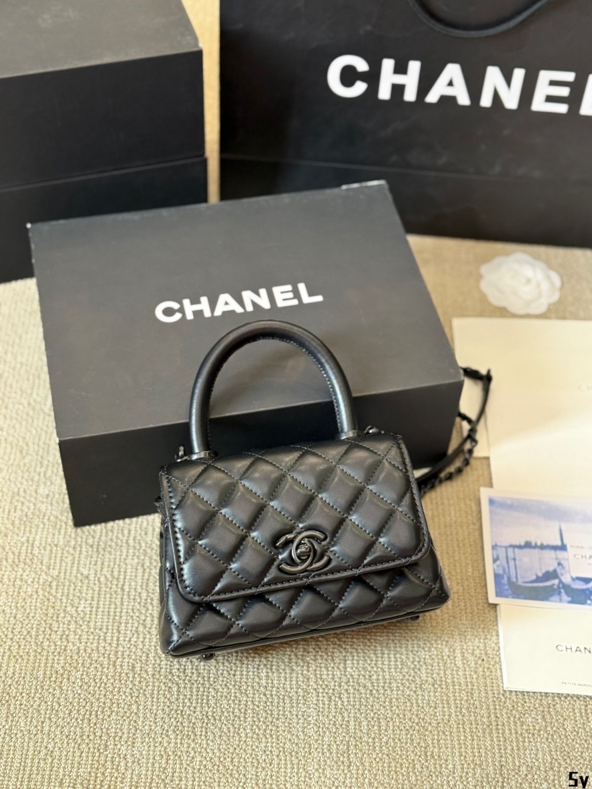 CHANEL ココハンドル入っていた箱 box 空き箱 ショッパー 新品 CHANEL ココハンドル入っていた箱 box 空き箱 ショッパー 新品