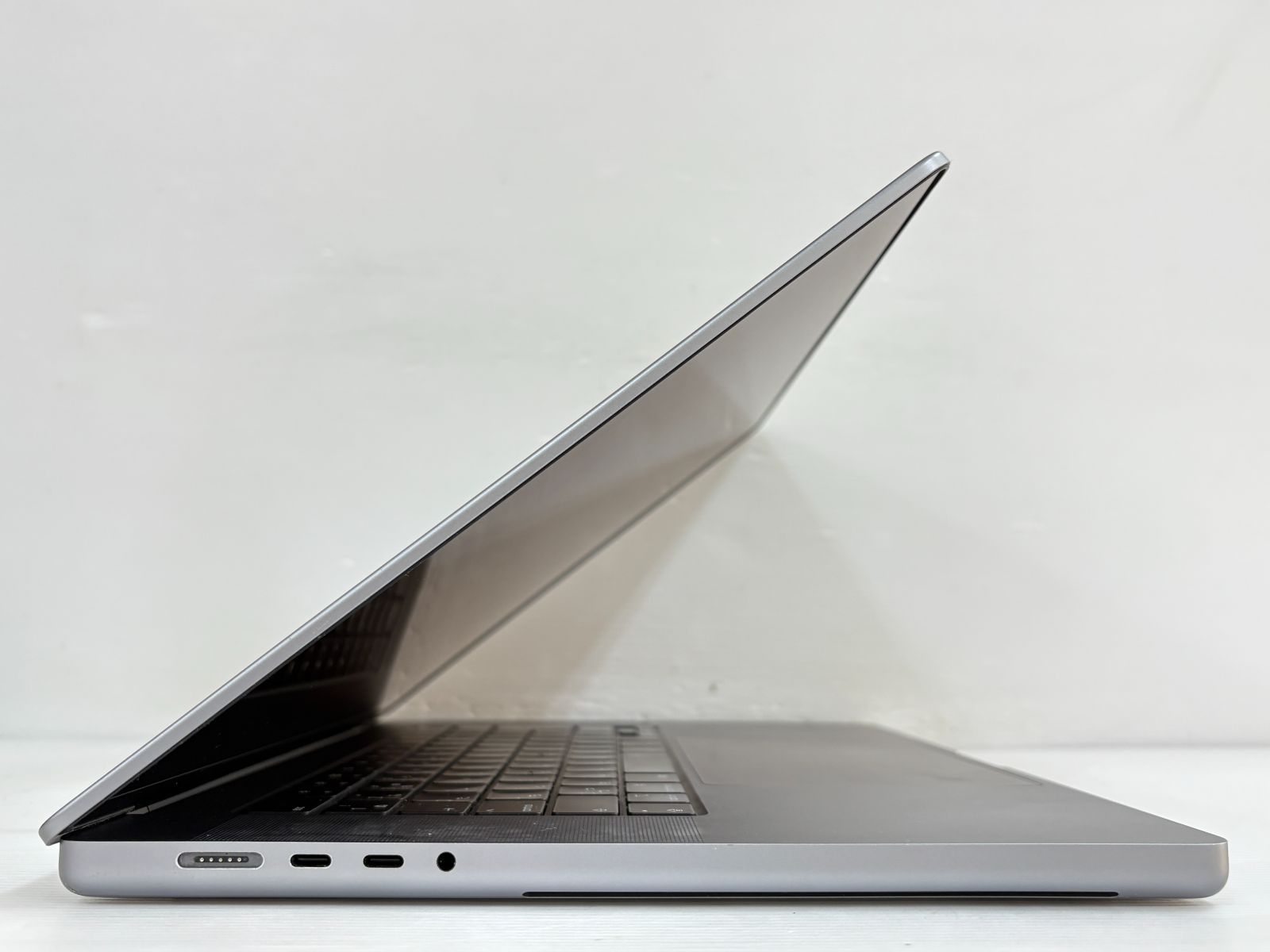 良品 バッテリー良好】Apple MacBook Pro(16-inch,2021) A2485