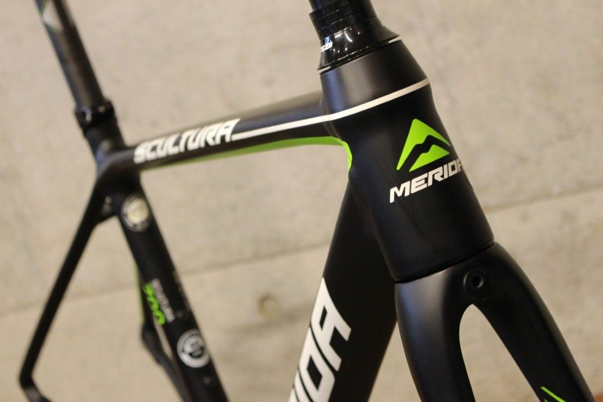 メリダ MERIDA スクルトゥーラ SCULTURA 700 2017モデル 44サイズ