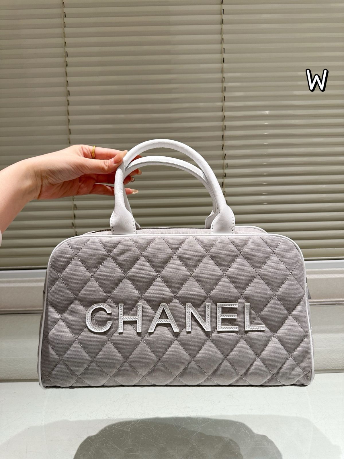 VINTAGE シャネル キルティング ボウリング バッグ 今日特価】Vintage CHANEL Bowling Shoulder Bag ヴィンテージ