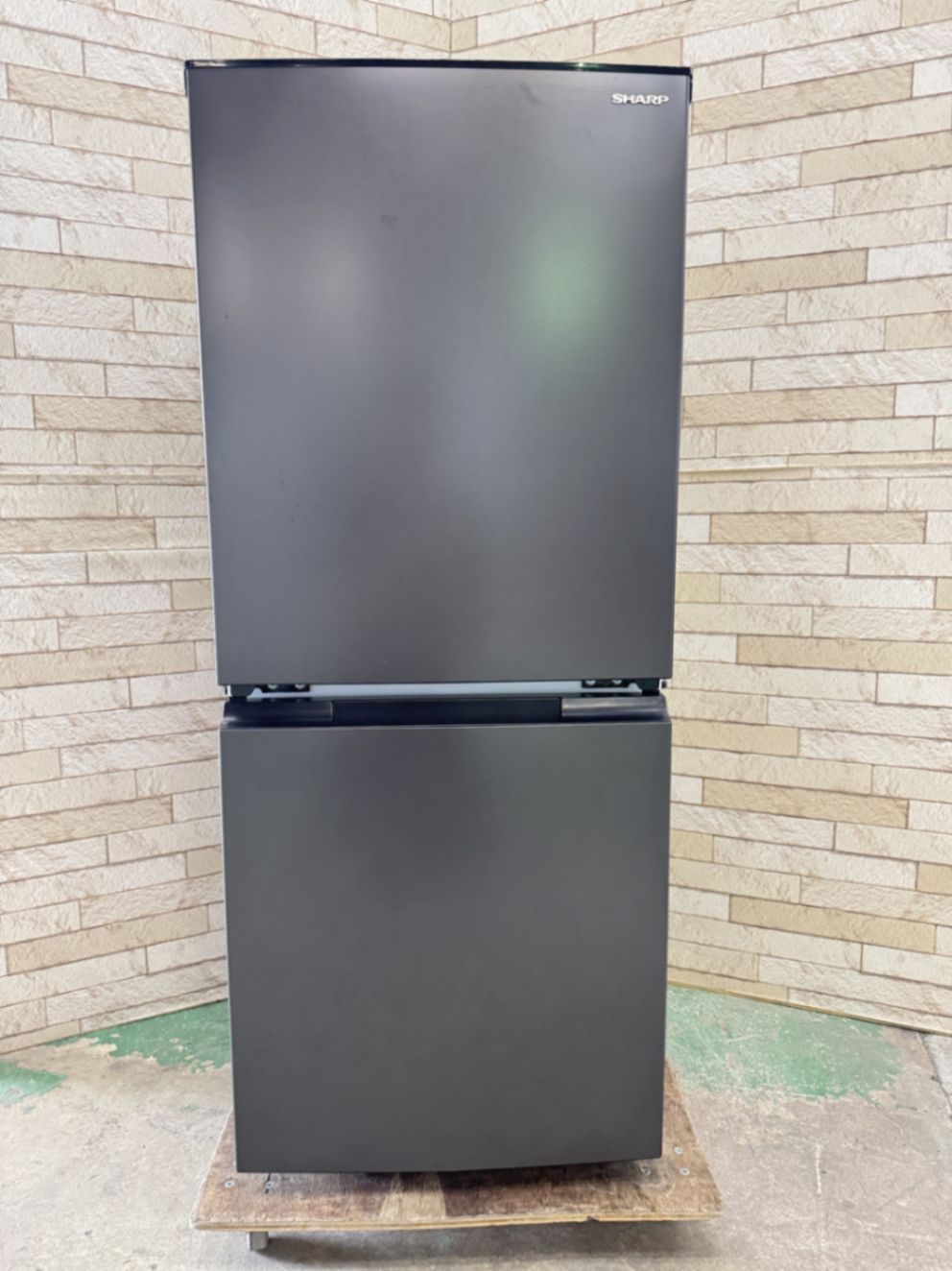 大阪送料無料★3か月保障付★冷蔵庫★2022年★SJ-D15J-W★IR-372 SJ-D15J | 冷蔵庫：シャープ