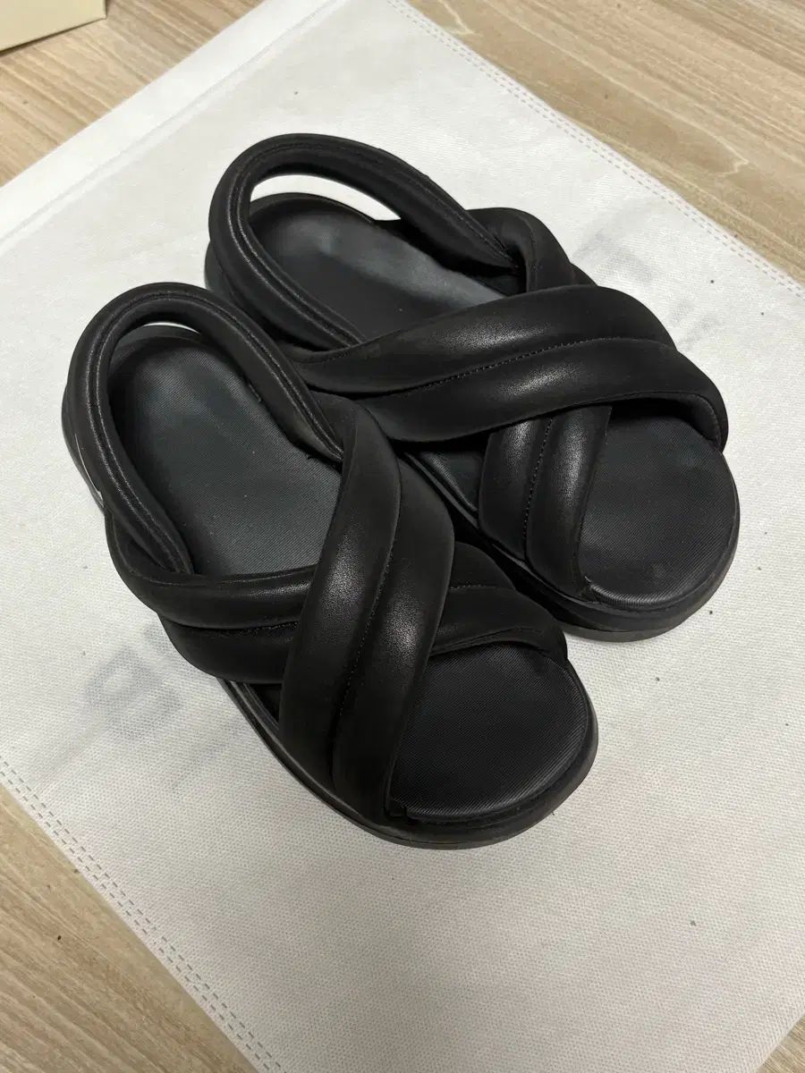 NIKE ナイキ エアマックス ライラ サンダル 240 黒