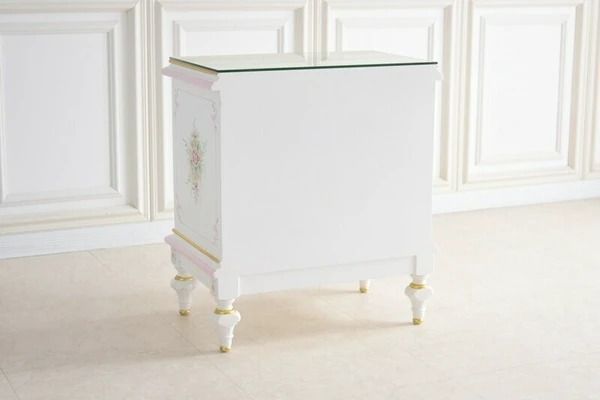 ナイトテーブル