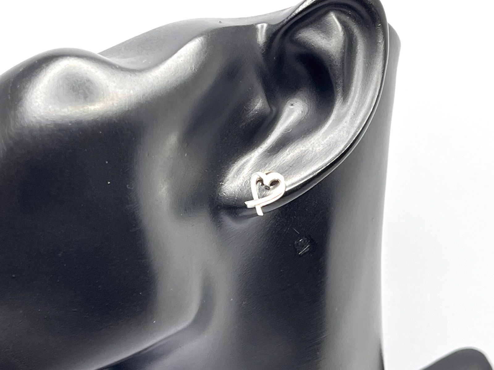 ★美品 ティファニー Tiffany ラビングハート ピアス シルバー 925 中古・古着通販】Tiffany & Co. (ティファニー) ラビングハート