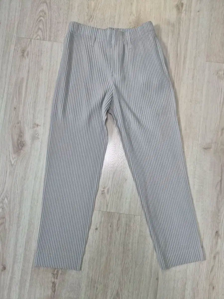 クルニ ロングベルト付き テーパードパンツ ベージュ サイズ1